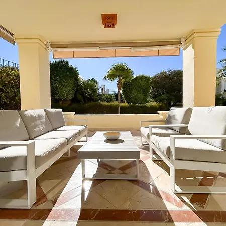 Apartment & Golf In Costa Casares