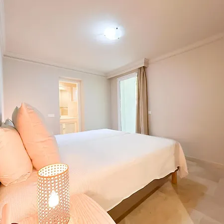 Apartment & Golf In Costa Casares